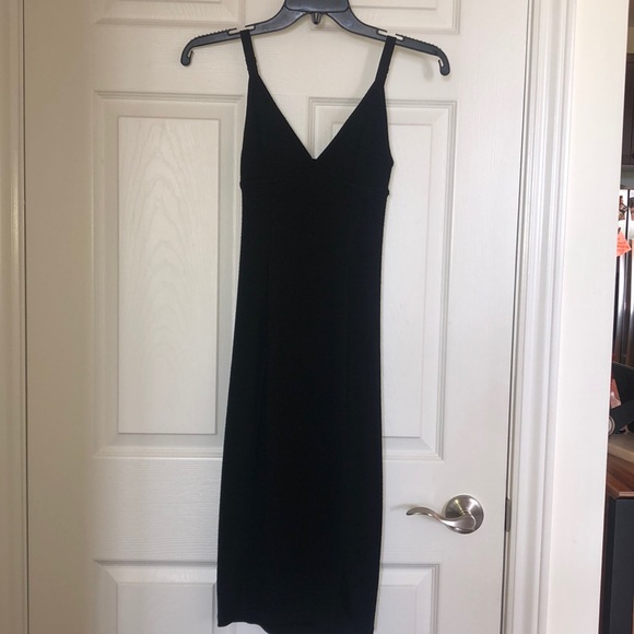 Wilfred Dresses & Skirts - Perfect lbd! From Aritizia